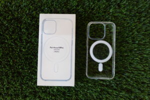 Funda MagSafe Transparente iPhone 15 Pro Carga Inalámbrica 2800 GN