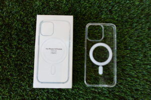 Funda MagSafe Transparente iPhone 15 Pro Max Carga Inalámbrica 2800 GN